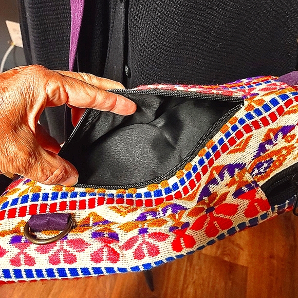 👛❣️ Host Pick👛❣️NWOT Shoulder or cross body bag - Picture 7 of 7